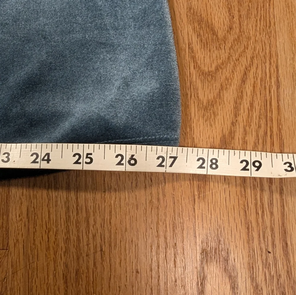 ✨ Ann Taylor XL Velvet Tank Top – Shimmering Blue Elegance ✨ - Picture 5 of 8